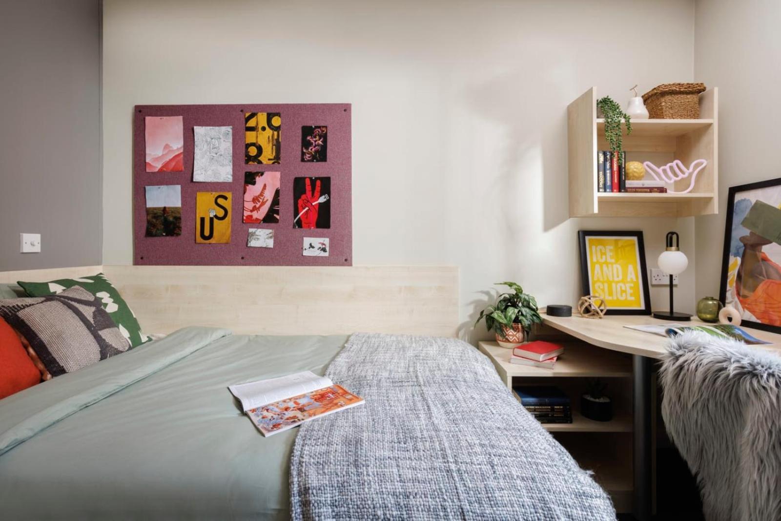 Student At St Peters Court Apartment