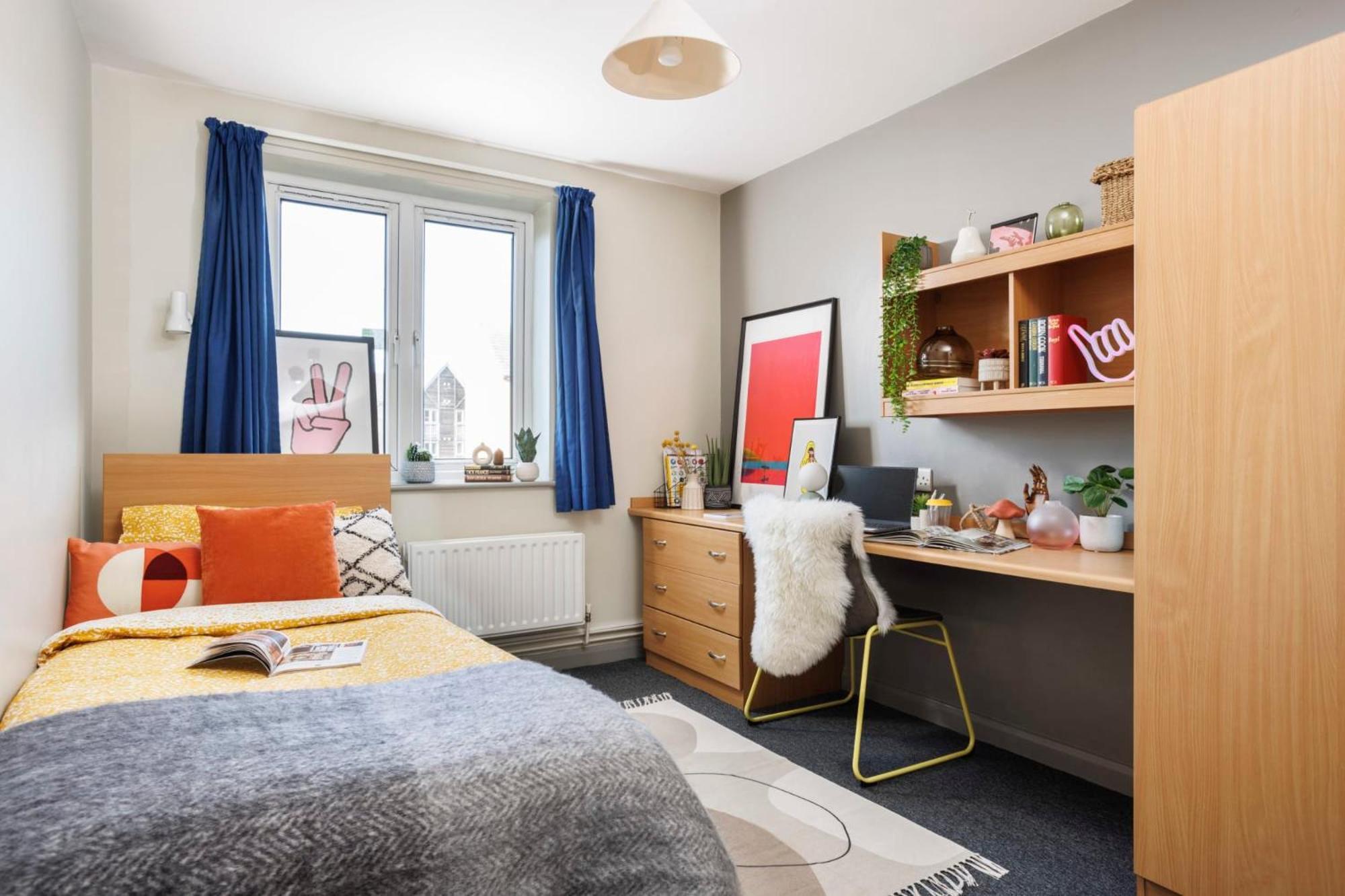 Student At St Peters Court * Nottingham
